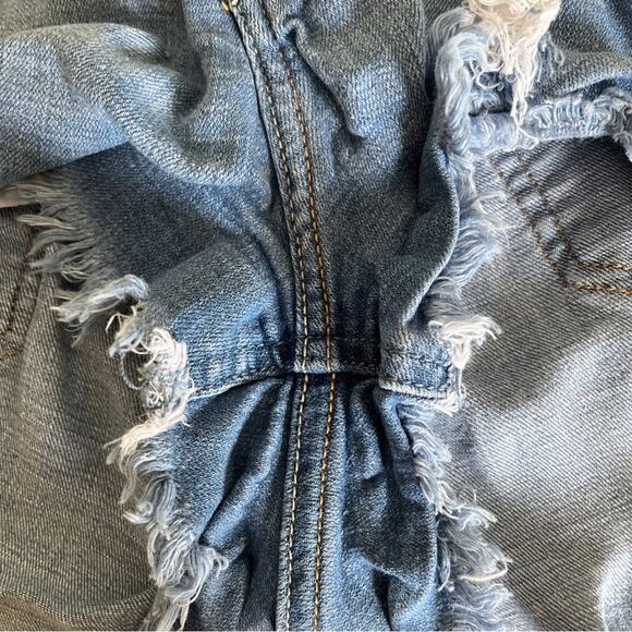 Hollister Short-Short High Rise distressed Blue Denim Shorts size 3 - Picture 5 of 7